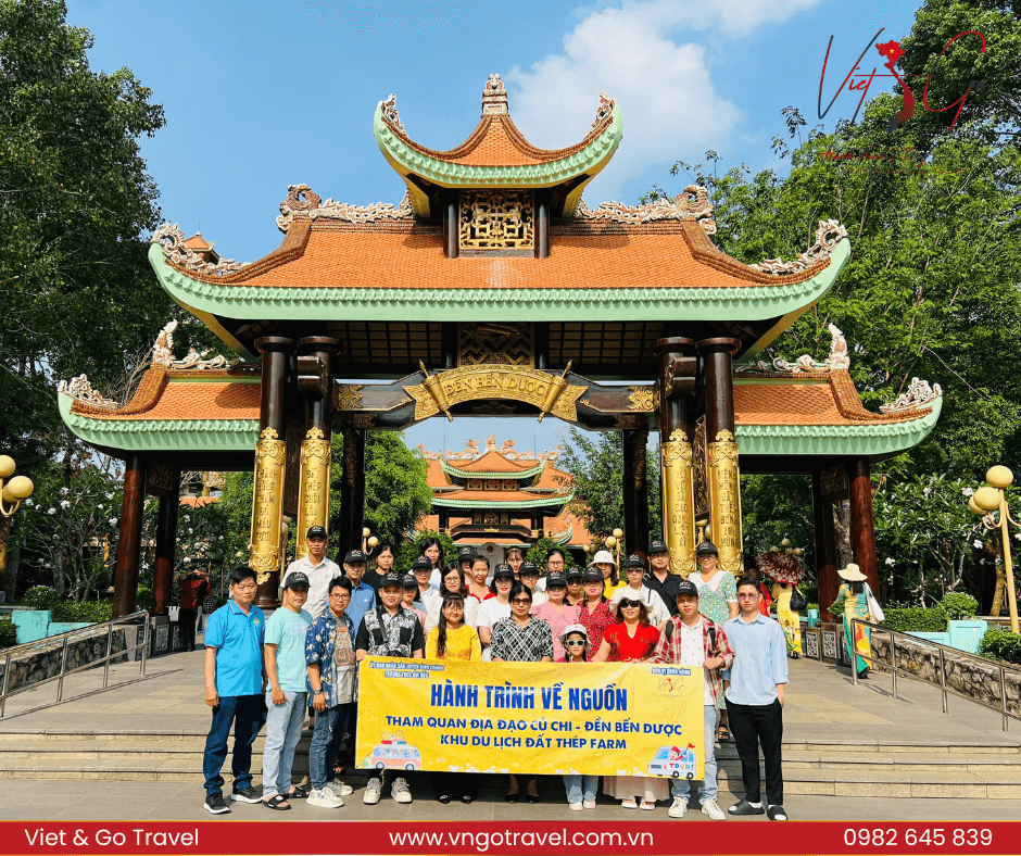 Tham quan Đền Bến Dược