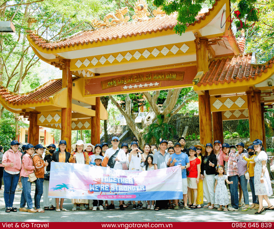 Check-in tập thể tại Núi Minh Đạm