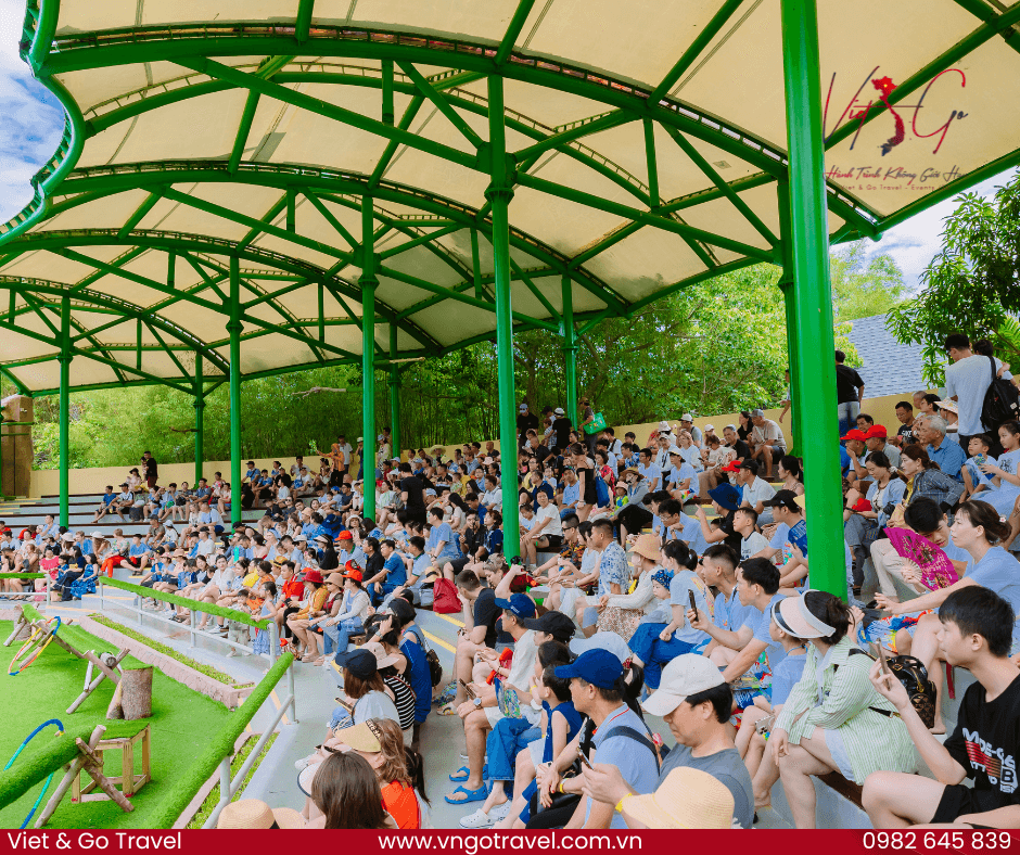 Trải nghiệm tham quan VinWonder